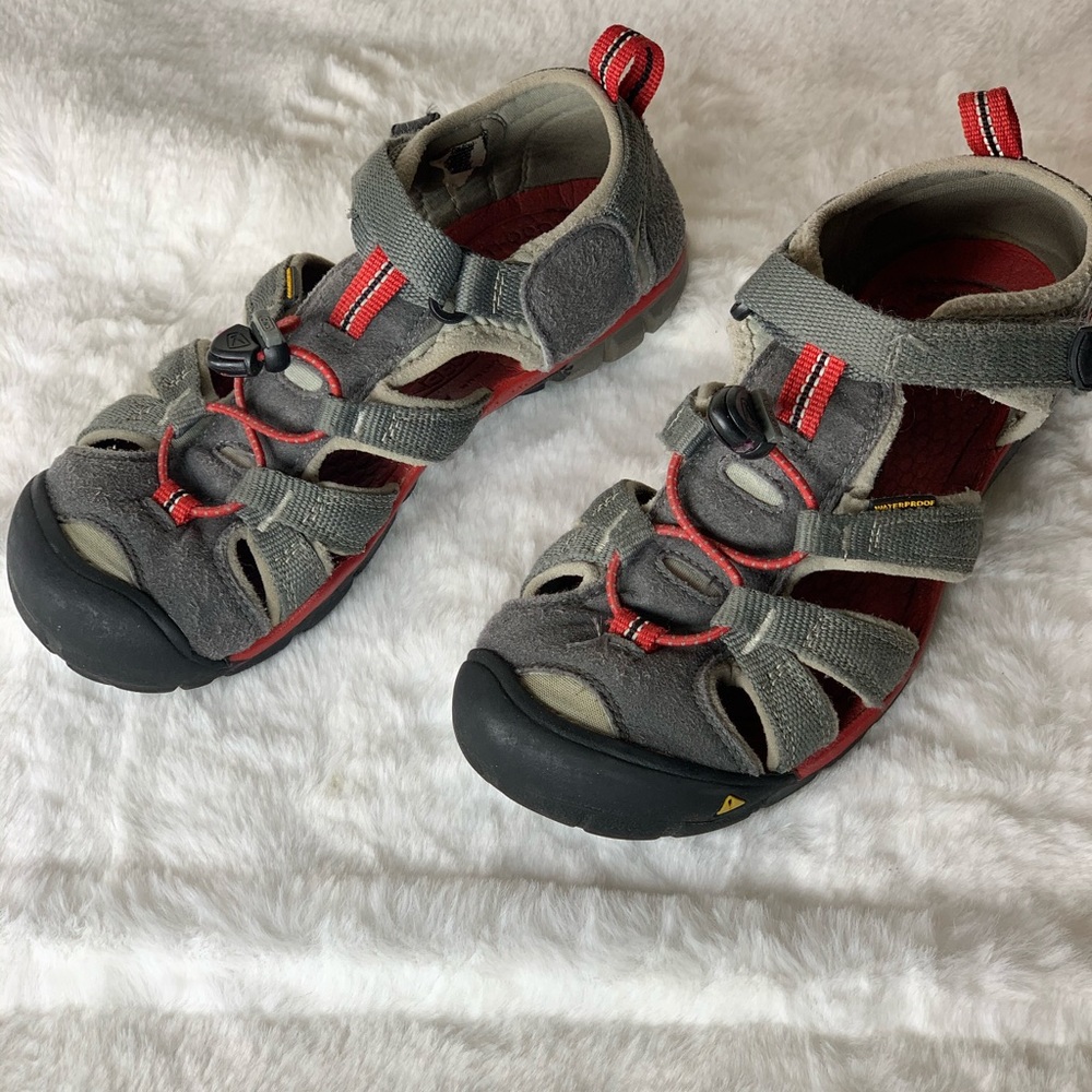 Kids‎ Keen Waterproof Hiking Sandel’s Sz 3